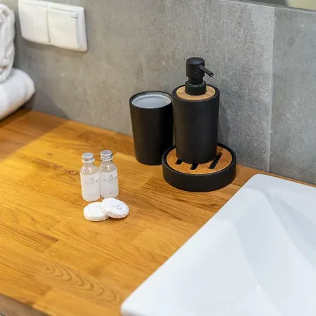 Slate Apartment In Lubicz City Center By Apart Service Apartmán