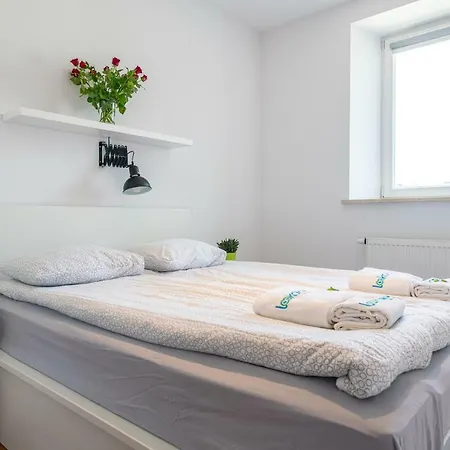 Slate Apartment In Lubicz City Center By Apart Service